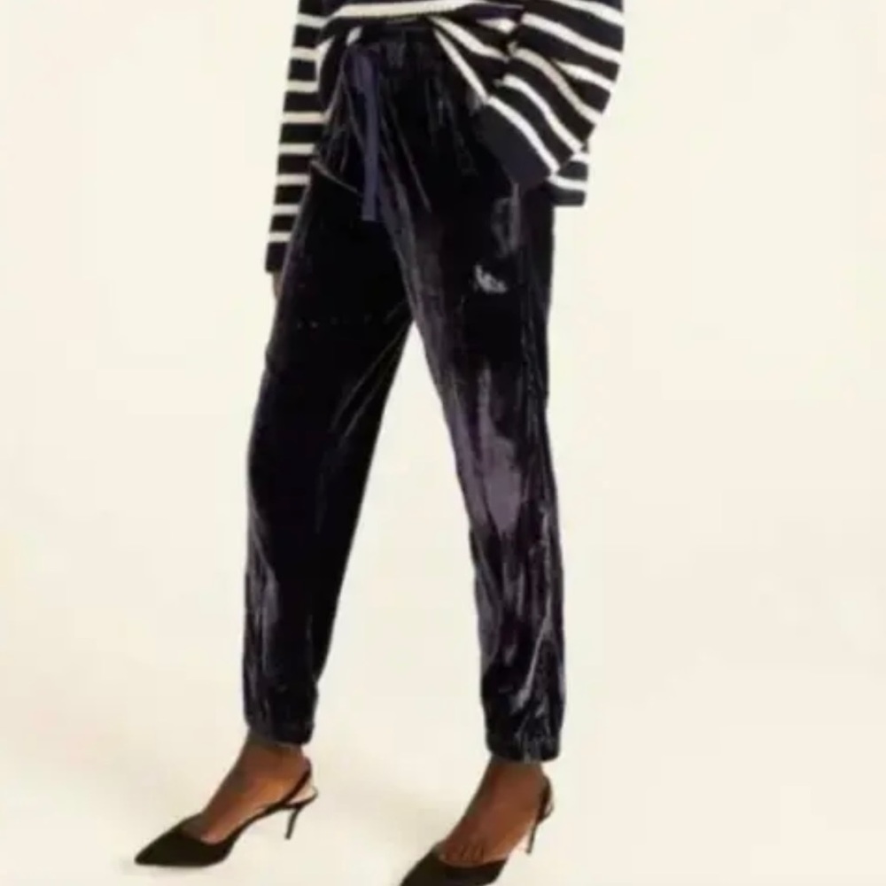 J.Crew Velvet jogger pant in Black BA234